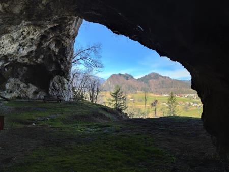 slika_poglejska cerkev